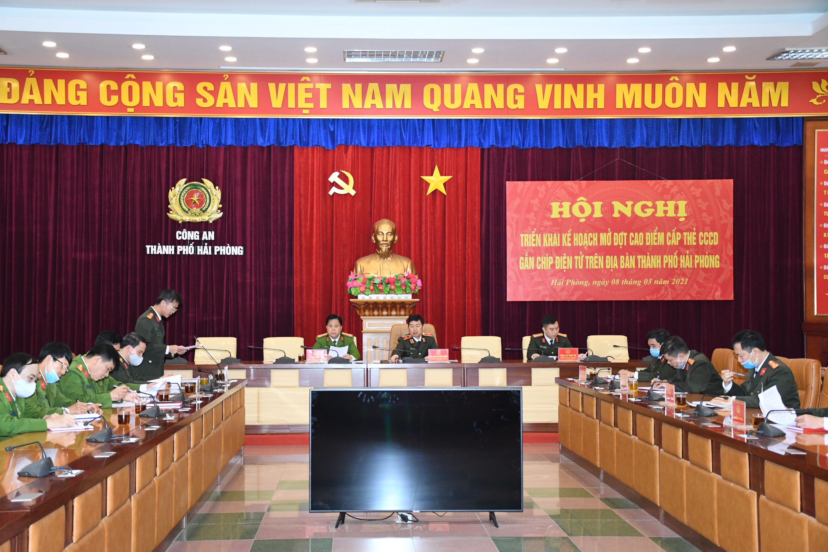 Mở đợt cao điểm cấp thẻ căn cước công dân gắn chíp điện tử từ ngày 05/3/2021 đến ngày 01/5/2021